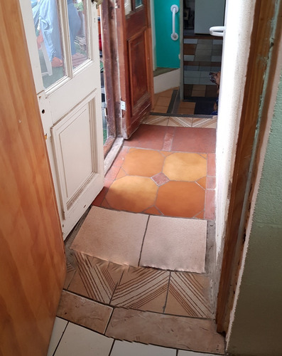 Obispo San Alberto Al 3700 Y Av. San Martín, Villa Devoto. Ph. 2 Plantas. Superf: 90 M2 Totales, 82 M Cubiertos. 4 Ambientes 3 Dormitori 2 Baños Patio Semi Techado Con Lavadero. Terraza. Espacio Aéreo