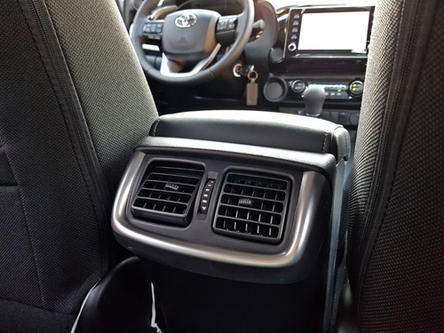 Imagen 16 de 23 de Toyota Hilux Srv 4x2 Manual Okm