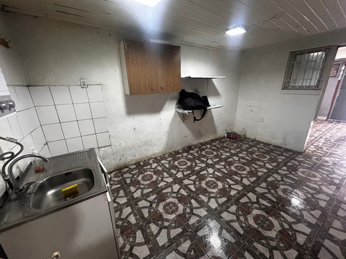 Casa Subsidio, 2 Dorm, 1 B, 2 Estacionam (73197)