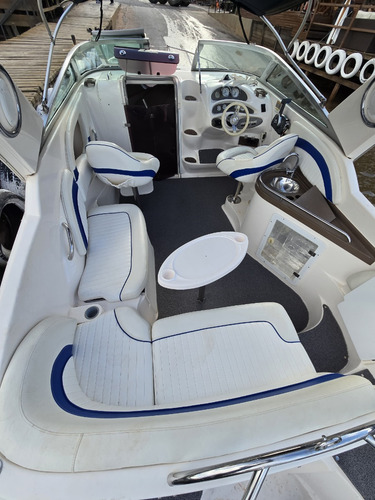 Lancha Focker 255 Cabinada Ano 2007 Motor Evinrude 200