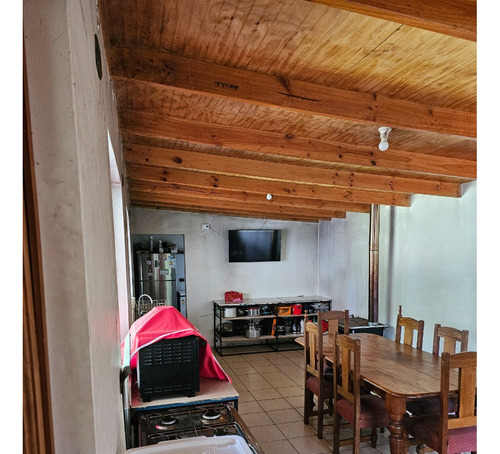 Venta De Propiedad Con Gran Terreno Y Casa Espaciosa