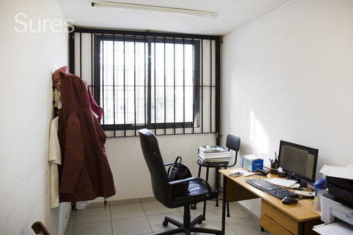 Local Comercial / Oficina En Alquiler En Punta Carrertas