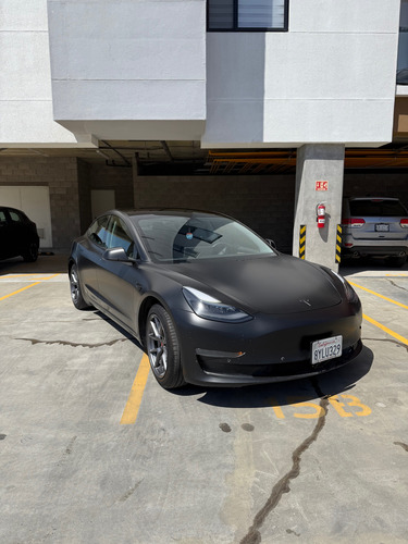 Tesla Model 3 Standar Plus