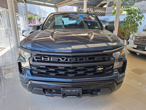 Chevrolet Silverado 4.3 V6 1500 WT Cabina Regular 4x4 At
