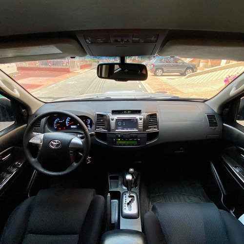 Toyota Fortuner 3.0 Sr5
