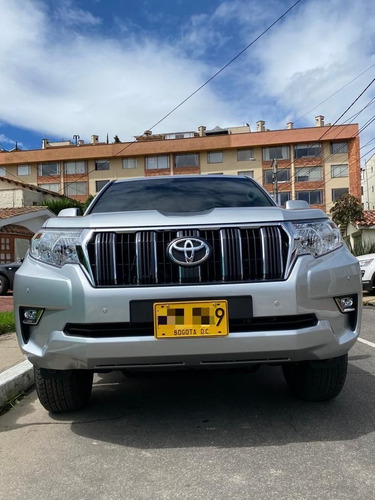 Imagen 2 de 17 de Toyota Prado Txl Año 2022