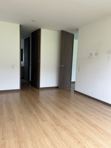 Epic - Apartamento En Venta En Loma Del Escobero, Envigado. A Pocos Metros Del Centro Comercial City Plaza