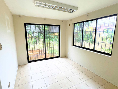 Amplia Casa Para Uso Comercial (81480)