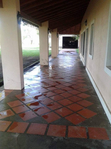 Imagen 10 de 15 de Campo Pergamino Casa/piscina/capilla 400 Mtrs Autopt Facilid