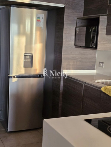 Departamento En Venta De 2 D, 2 B. En Viña Del Mar