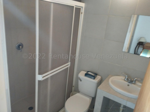 Imagen 13 de 18 de Venta En Margarita. Townhouse. 3 Hab Y 3 Baños. Excelente Ubicación. Xm. 23-13852