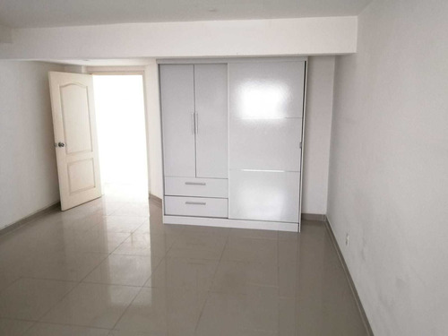 Imagen 2 de 6 de Venta Excelente Local Comercial Rentado Pocitos Rivera P