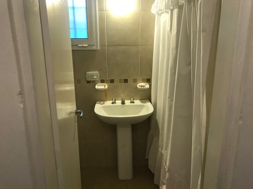 Imagen 14 de 17 de Casa En Venta En Parque Leloir
