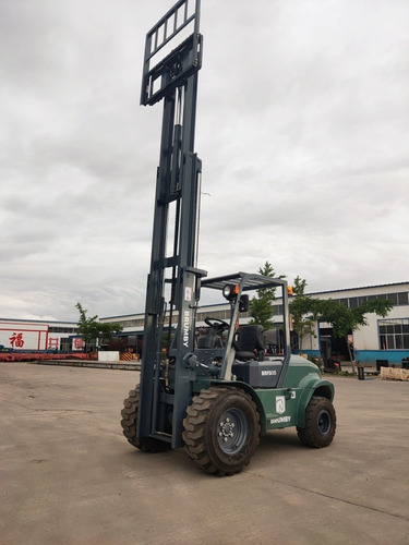 Autoelevador Todoterreno Brumby 3,5 Tn - Diesel Xinchai