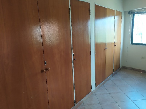 Imagen 6 de 17 de Vendo Apartamento 80m2. Mañongo. Julio 2022. Sandra Niño