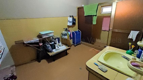 Hermosa Parcela En Venta, Con 2.7 Hectareas De Terreno, Que Cuenta Con Amplia Casa De Dos Pisos Que Cuenta Con 5 Cuartos, 2 Banos, Sala, Comedor Y Cocina, Amplios Corredores Techados