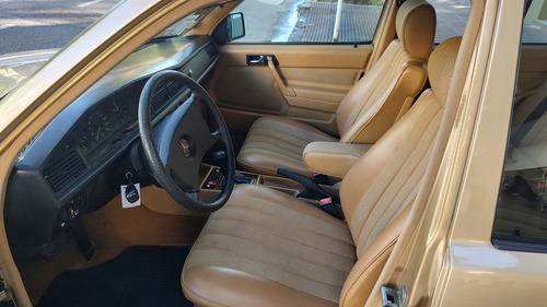 Mercedes Benz 190 E Automático 1084
