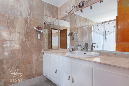 Departamento En Venta De 3 Dorm. En Las Condes