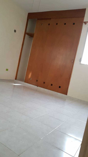 Imagen 8 de 10 de Rento Casa En Residencia Santa Fe Al Final De Av. La Luna