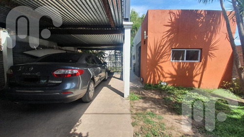 Imagen 2 de 30 de Casa - Lisandro Olmos Etcheverry