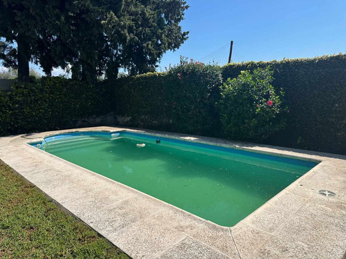 Enorme Casa De 4 Dor. Y Pileta En San Salvador