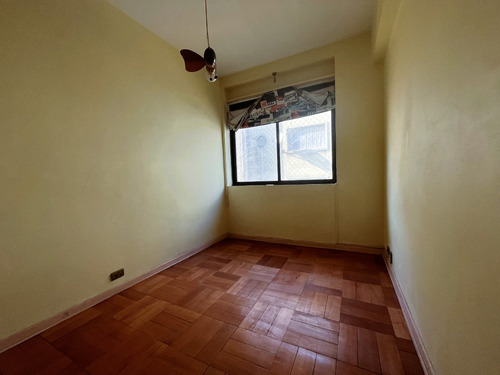 Amplio Departamento 3d+2b Con Vista Parque Forestal