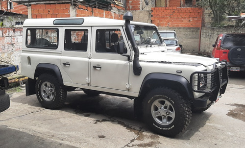 Imagen 2 de 13 de Land Rover Defender 110
