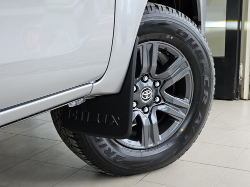 Toyota Hilux Pick-up 2.8 Cd Sr 204cv 4x4 At