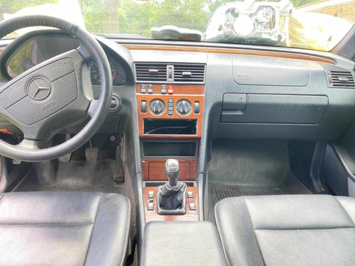 Imagen 8 de 15 de Mercedes-benz 220 C220