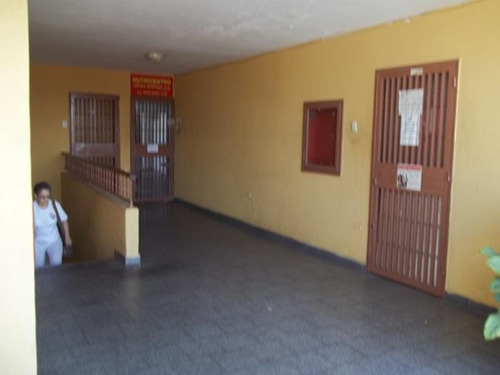 Imagen 6 de 14 de Vendo Práctico Edificio Comercial , Centro De Maracay.