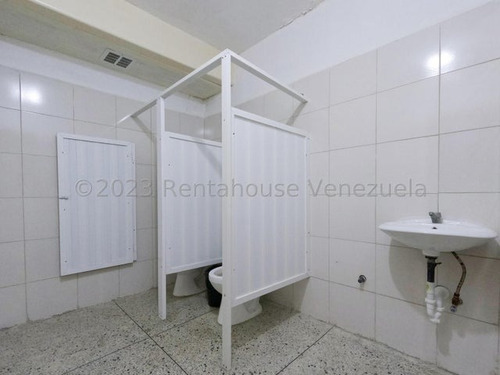 %# Edificio En Venta Con Grandes Oportunidades Para Invertir Al Centro- Este De Barquisimeto #$% Kenlimar Nieto 24-4370 &%$#