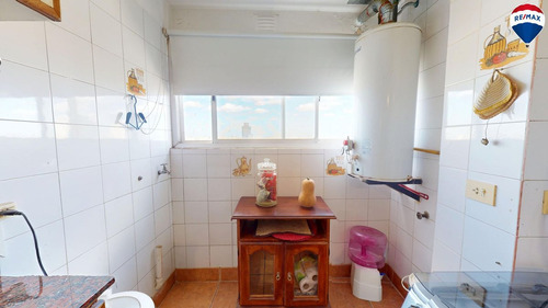 Venta 4 Amb Piso Alto Con Cochera En Colegiales