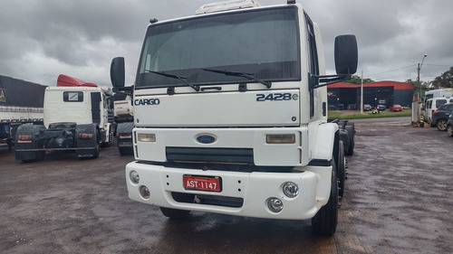 Ford Cargo 2428 2010 4º Eixo