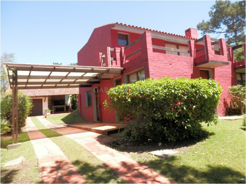 Alquiler Temporario De Casa 3 Dormitorios En Rincón Del Indio, Punta Del Este. - Ref: 2393