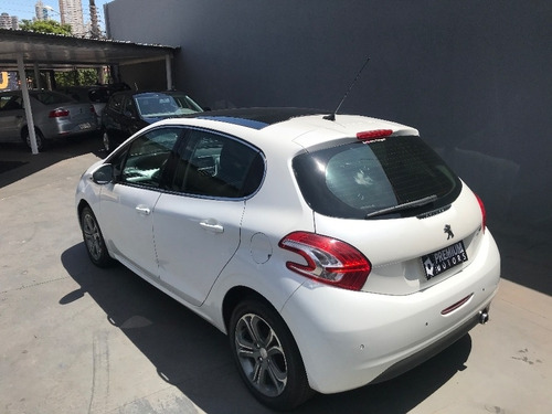Peugeot 208 Griffe At