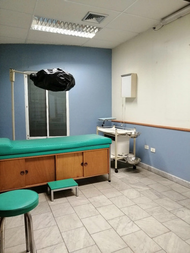 Imagen 10 de 13 de Oficina En Av. 181 Valencia (foof-031) Vende Lino M. Juvinao