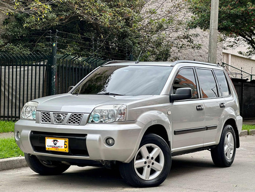 Nissan X-trail 2.5 Tdiesel  4x4 Único Dueño Financiamient