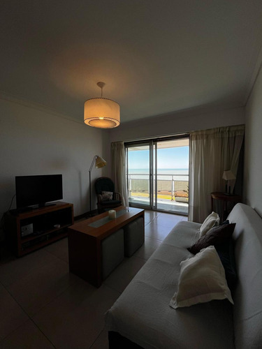 Departamento 3 Ambientes Con Dependencia En Playa Grande, Vista Al Mar, Cochera Y Baulera