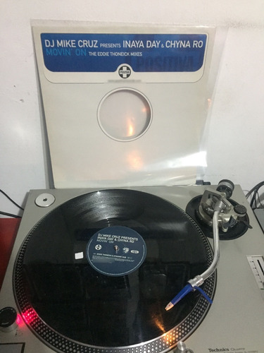 Inaya Day - Movin On - Vinyl 12 - Importado (Usado)