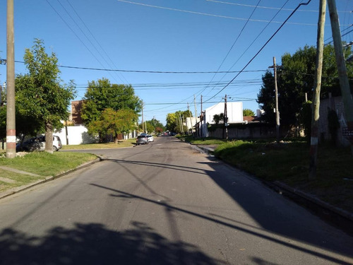 Imagen 2 de 12 de Casa - La Plata