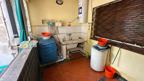 Casa En Venta De 4 Dormitorios C/ Cochera En El Palomar