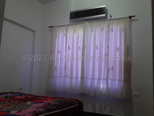 Imagen 3 de 13 de Townhouse En Un Conjunto Privado Con Ubicación Estratégica. Mls 22-14951 04120656408