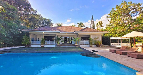 Espectacular Villa Dentro De Metro Country Club