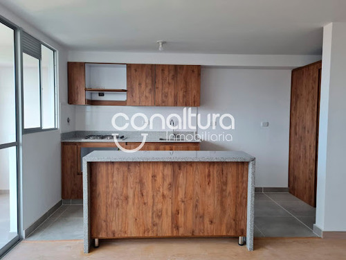 Apartamento En Arriendo La Mina 472-2595