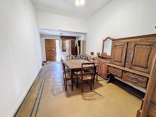 Local, Casa Y Departamento En Venta Sobre Av. Bv. Los Granaderos