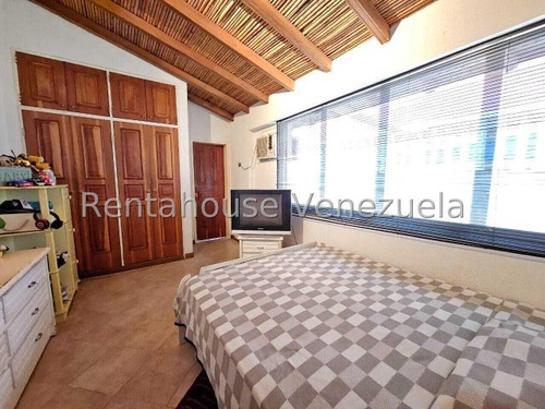Vendo Casa En Urbanización El Castaño, Código 25-6576 Cm Leer Descripción