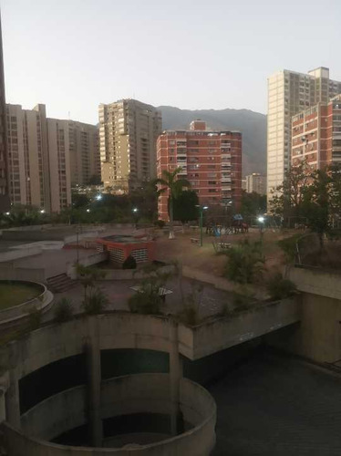 Imagen 14 de 18 de En Venta Amplio Apartamento. 147 Mts. El Márques, Qta. Altamira