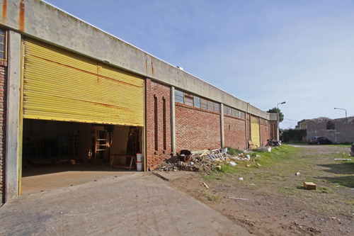 Imagen 7 de 13 de Galpones De Muy Buenas Construcción ,en Venta-permuta
