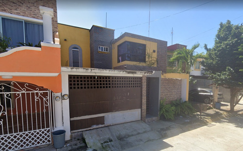 Casa En Remate Bancario En Mariposas, Tabasco -ngc