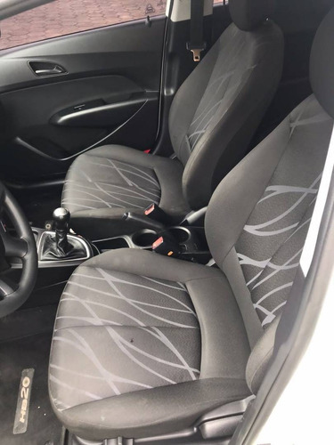 Imagem 8 de 11 de Hyundai Hb20 1.0 Comfort 12v Flex 4p Manual